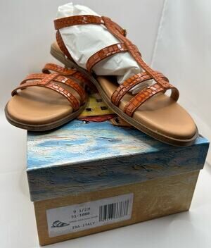 Bella Vita Tan Crocodile Print Leather Strappy Sandals Womens Size 9.5 Italian